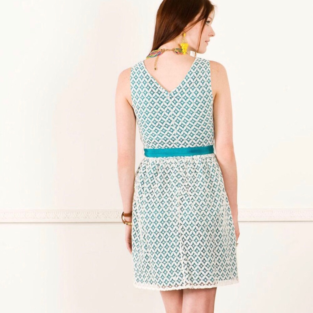 Francesca's lace white & teal dress - Picture 4 of 8